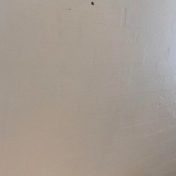 Erhvervsrengøring af hvid væg