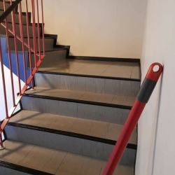 Erhvervsrengøring af trappe