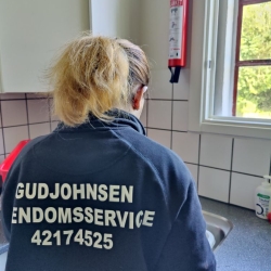 Erhvervsrengøring håndvask