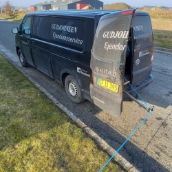 Vinduespudsning firmabil