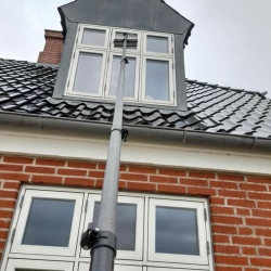 Vinduespudsning i Højde