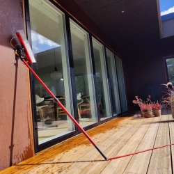 Vinduespudsning ud til terrasse