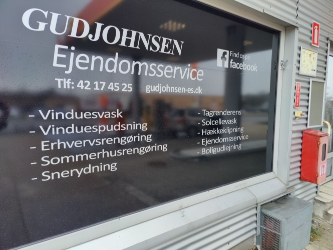 Vinduespudsning af firmarude