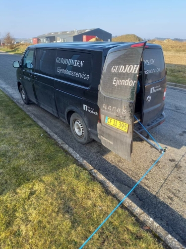 Vinduespudsning firmabil